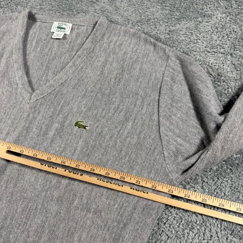 VTG 70s Izod Lacoste V Neck Sweater Mens Medium Gray Acrylic Knit Made in USA